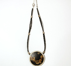 Halsband strutsägg, klimt svart