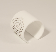 Armband Flower, silver dots vit, 60 mm