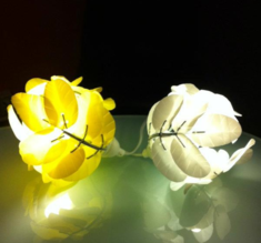 Leaf Laurel mini bordslampa, vit