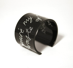 Armband Stitched, svart "you're my favourite waste of time" 50 mm